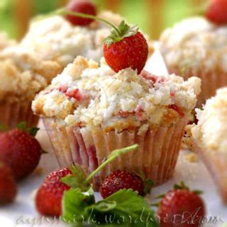 Маффины с клубникой