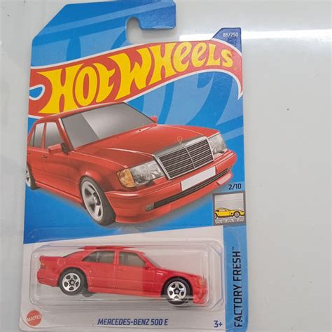 Jual Hot Wheels Mercedes Benz E Merah Hw Mercy Hotwheels Mobil Kota Denpasar Aza