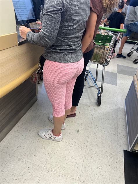 Latina Milf In Tic Tok Leggings Spandex Leggings Yoga Pants Forum