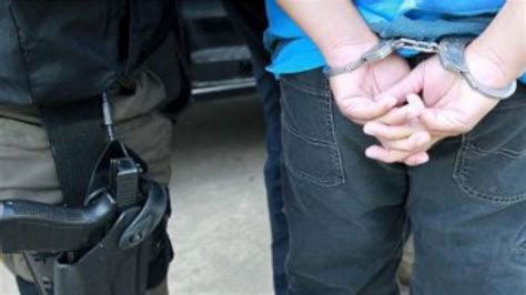 mucho visaje capturado por hurto  incautacion de droga en el metro