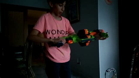 Probando Nerf Zombiestrike Doominator Youtube