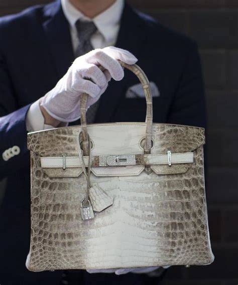 A HISTÓRIA DA ICÔNICA BOLSA BIRKIN DA HERMES Fashion Travel