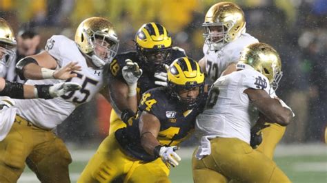 Notre Dame Football Projected To Face Off Against Old Rival In Cfb Playoffs