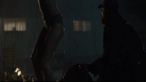 Naked Heather Lind In A Single Shot