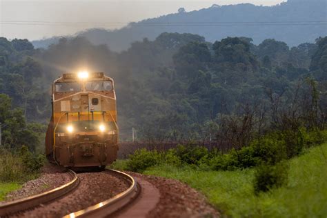 Vale Intensifica Campanha De Seguran A Ferrovi Ria Na Estrada De Ferro