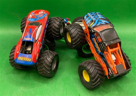 Hot Wheels Monster Toy Trucks Marvel Spider Man Predator Monster Patrol Used Good Condition