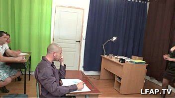 Morena Francesa Follada Por Dos Amigos En El Aula Xvideos