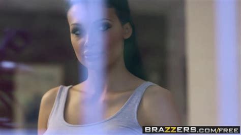 Brazzers Pornstars Like It Big Aletta Ocean Danny D Peeping The Pornstar Porn Videos