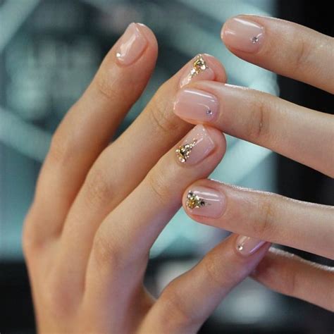 9 Chic Nude Nail Trend Ideas Super Nails Minimalist Nail Art Trendy Nails