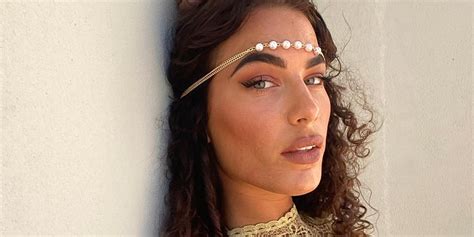 Temptation Island-verleidster Nena gaat viral met topless foto