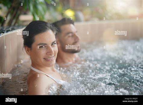 Couple Relaxing In Spa Resort Hot Pool Stock Photo Alamy