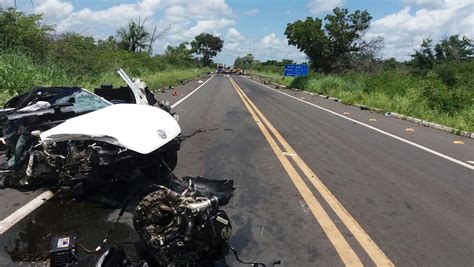 Colis O Entre Carros De Luxo Deixa Dois Mortos E Um Gravemente Ferido