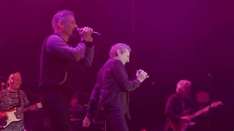 Miguel Ríos y Love of Lesbian Santa Lucía El Correo