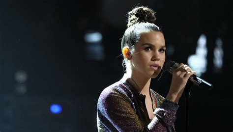 9 Hot Sexy Reagan Strange Bikini Pics