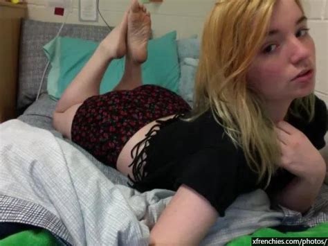 Compil fétichiste des pieds photos de pieds amateur part 2