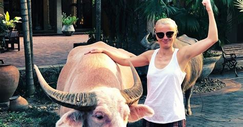 Zieli Ska Pokaza A Si W Bikini I Krytycznie To Opisa A