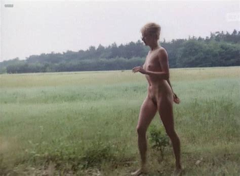 Naked Ewa Gawryluk In Wielka Wsypa