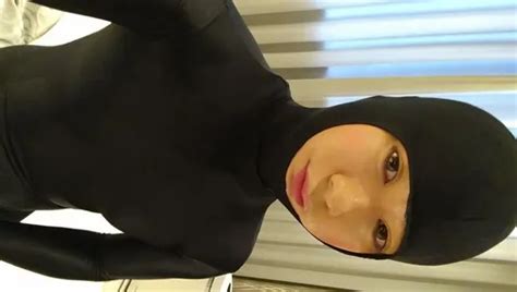 A Pervert Wrapped In Full Body Tights Masturbates And Takes Off His Mask When He Feels Good Gay