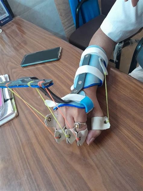 Blue Right Flexor Extensor Tendon Splint, Universal at Rs 5000 in Ahmedabad