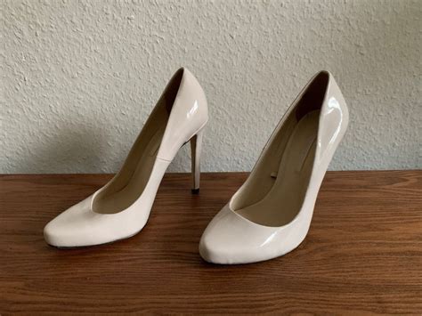 ZARA Lack Pumps nude 37 Gebraucht in Zürich für CHF 8 mit