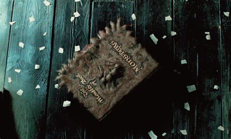 Harry Potter Livro Monstro - O Livro Monstruoso dos Monstros - Livro de Harry Potter | Personagens ...