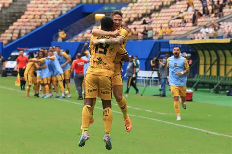 Depois de 24 anos time amazonense volta a jogar no Maracanã