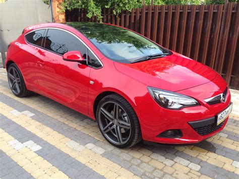 Теперь стала с черной крышей и тонировочка)))) — Opel Astra J GTC, 1,6 ...
