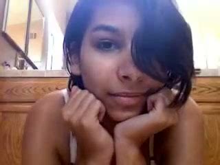 Sgualdrina Latina Si Sbatte La Figa Pelosa Amaporn