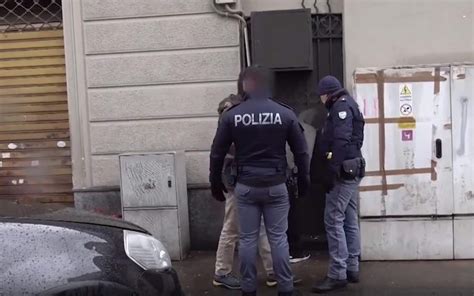 Torino Blitz Contro La Mafia Nigeriana Arresti Sky Tg