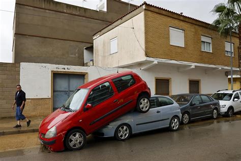 Mau Tempo Em Espanha Faz Pelo Menos Mortos Em Val Ncia Renascen A