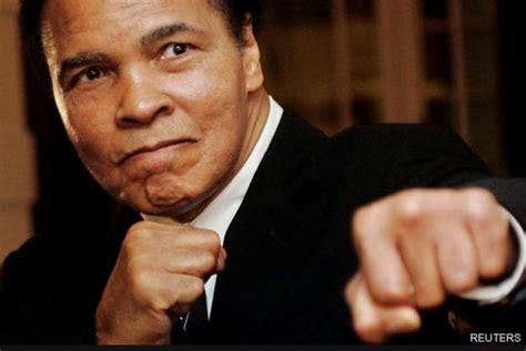 Muhammad Ali Clay Boxing Legend And Worlds Most Famous Muslim Convert