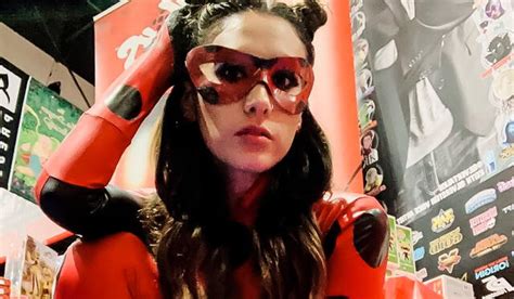 Miraculous Ladybug” ¿quién Es Cristina Vee La Voz De Marinette En