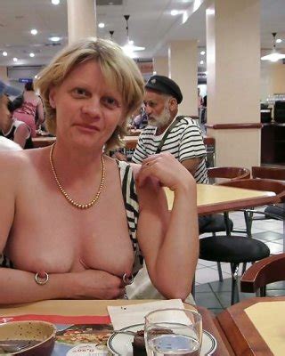 Les Salopes Resto Bar Porn Pictures Xxx Photos Sex Images Pictoa