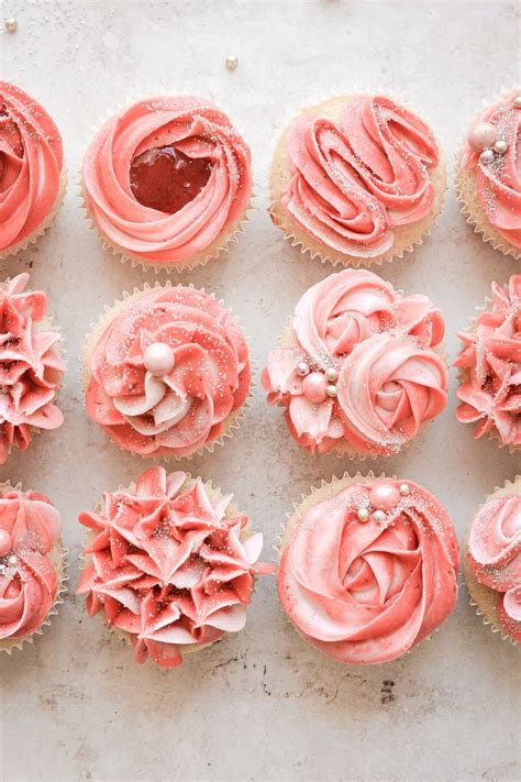 Simple Frosting On A Cupcake At Latoya Crawford Blog