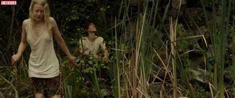 Naked Julia Zange In My Brother S Name Is Robert And He Is An Idiot