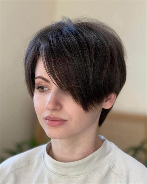 50 Stunning Chin Length Haircuts For Women