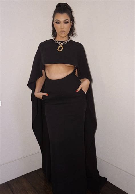 What is Kourtney Kardashians net worth in 2022? - Capital