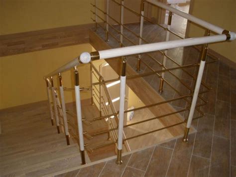 Комбинированные перила из нержавейки и ПВХ купить в Москве