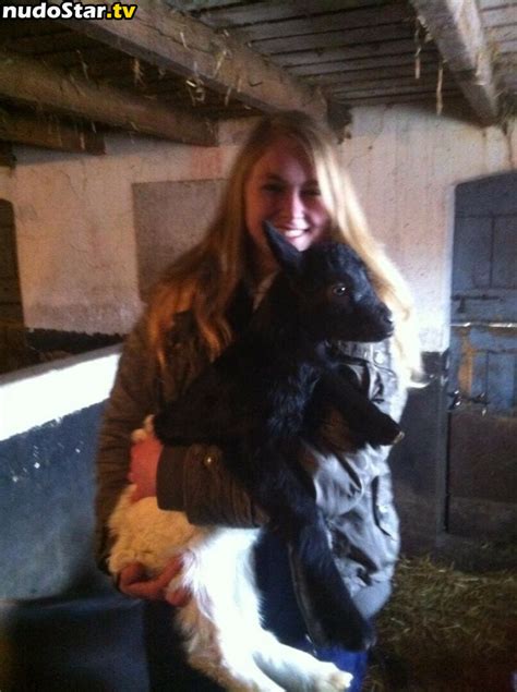 Siswet Siswet Siswetofficial Nude Onlyfans Photo Nudostar Tv