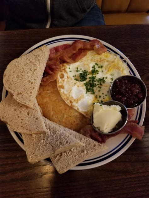 Goldfinch Tap + Eatery | 740 10th St, Marion, IA 52302, USA