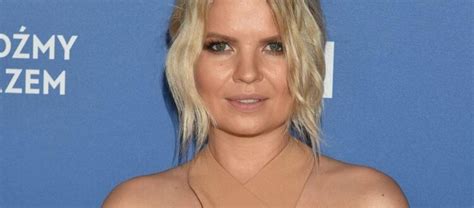 New Hot Sexy Brat Snax Bikini Pics