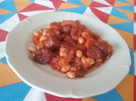 Chorizos Et Haricots Blancs à La Tomate épicée Les Marmites De Marphyl