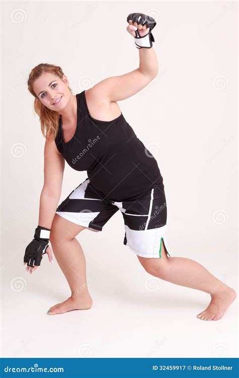 Ajustement Pour Le Chiffre De Bikini Image Stock Image Du Fond Perte 32459917