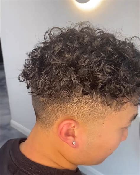 Barbers discuss the curly haircut guy resurgence 22