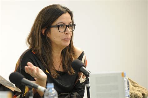 La Mosca Mediática Àngels Barceló una MILF cachonda para el Huffington Post