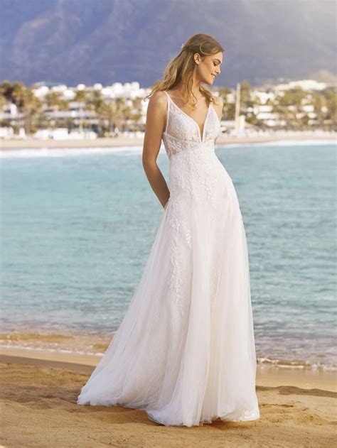 Pronovias Samba Town And Country Bridal