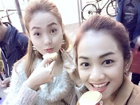 Minh Hằng bật khóc trong lễ cưới của em trai ruột cùng vợ xinh như hot girl