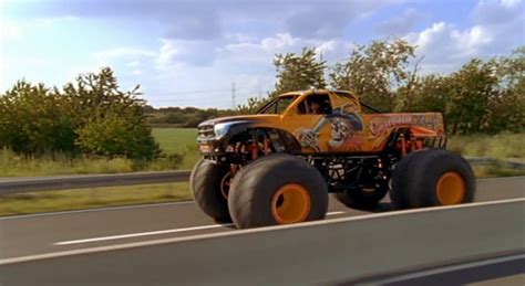 IMCDb org 1997 Dodge Dakota Club Cab Monster Truck AN in Alarm für