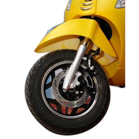 ABS Plastic Yellow Electric Scooter, Lithium Ion Battery at Rs 81700 in Patna