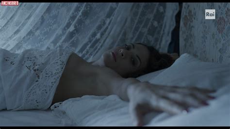 Naked Serena Iansiti In Commissioner Ricciardi